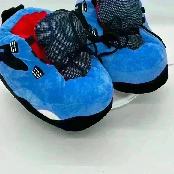 Puffy sneaker slippers. Jordan 4’s look brand new never worn - Picture 7 of 10